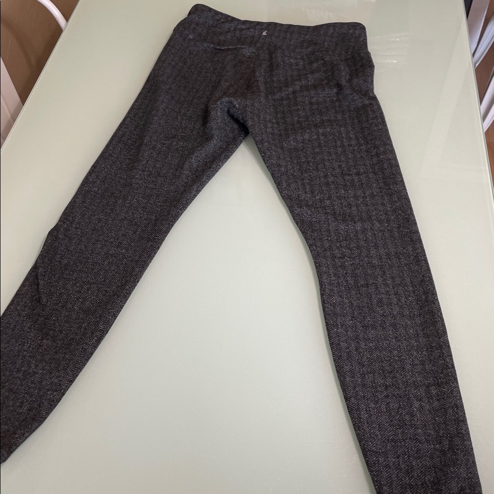 Kyodan Black and Gray Herringbone Leggings - Picture 10 of 11